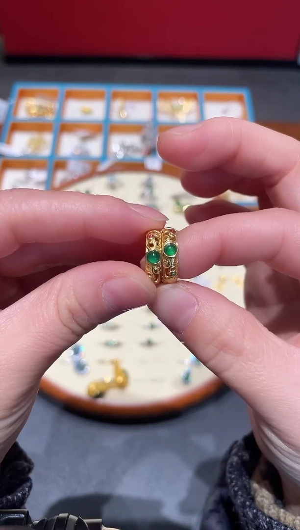 颈饰银S925镀金镶嵌翡翠翡翠耳扣