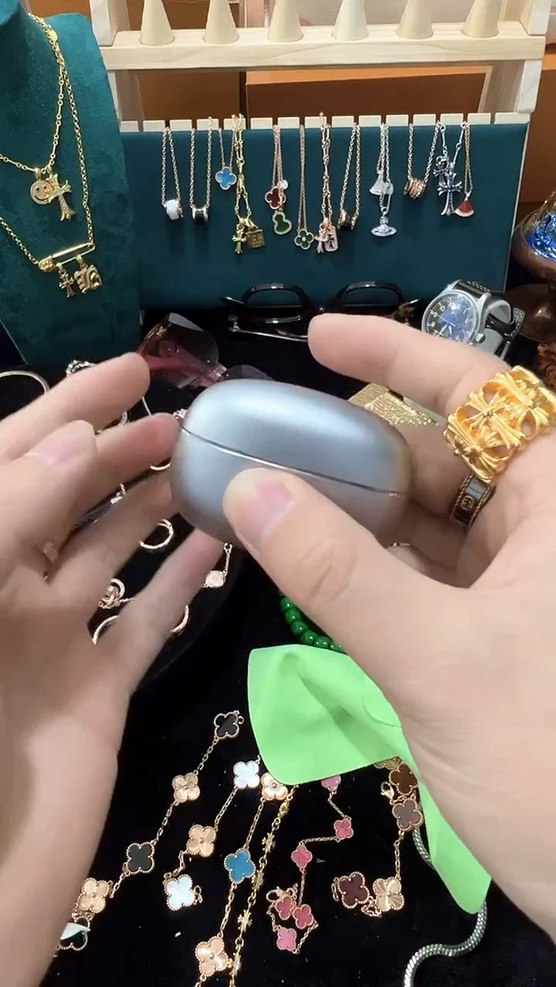 瓷片彧贤聚宝阁彧贤聚宝阁