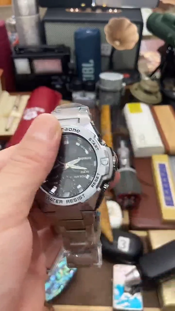 瓷片闪购商品  如图所示