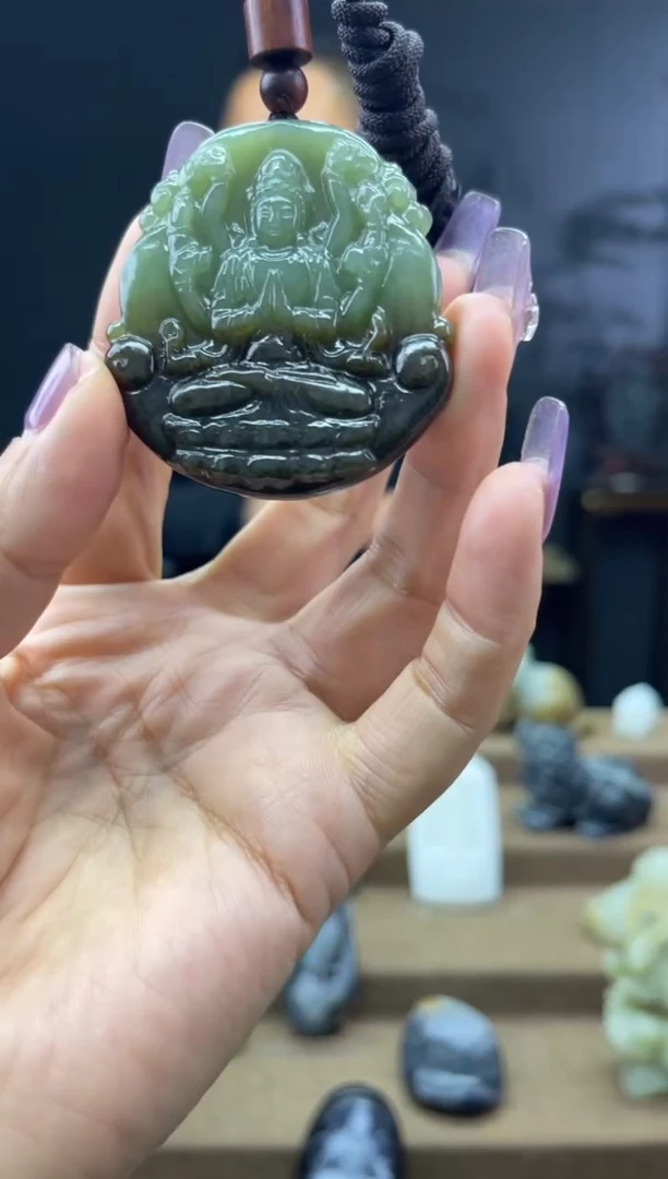 颈饰未镶嵌和田玉1
