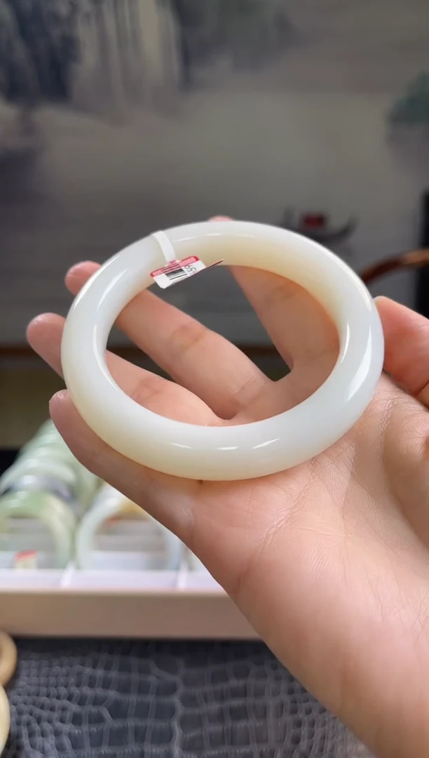 未镶嵌手镯和田玉61+圈口3659