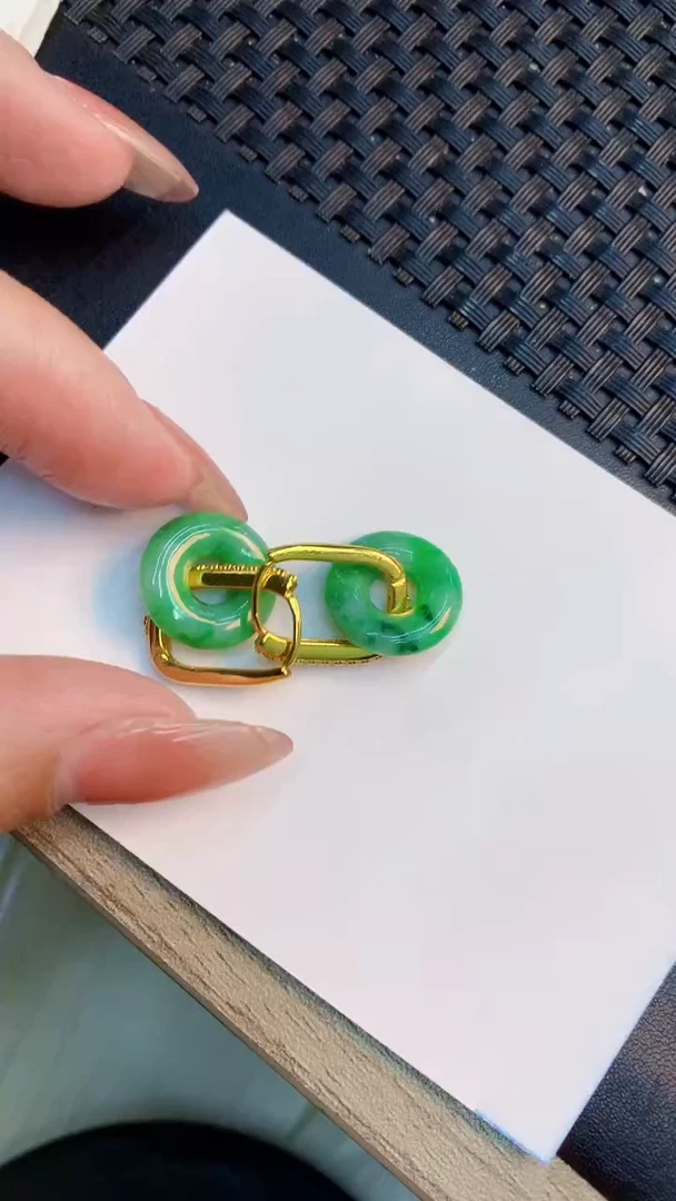 翡翠未镶嵌吊坠(不含链)1