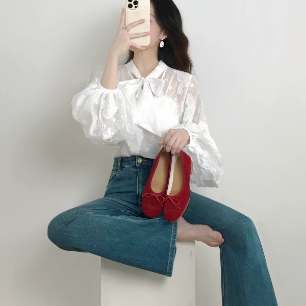 2025春季新款气质高级肌理感系带衬衫百搭复古微喇牛仔裤两件套装