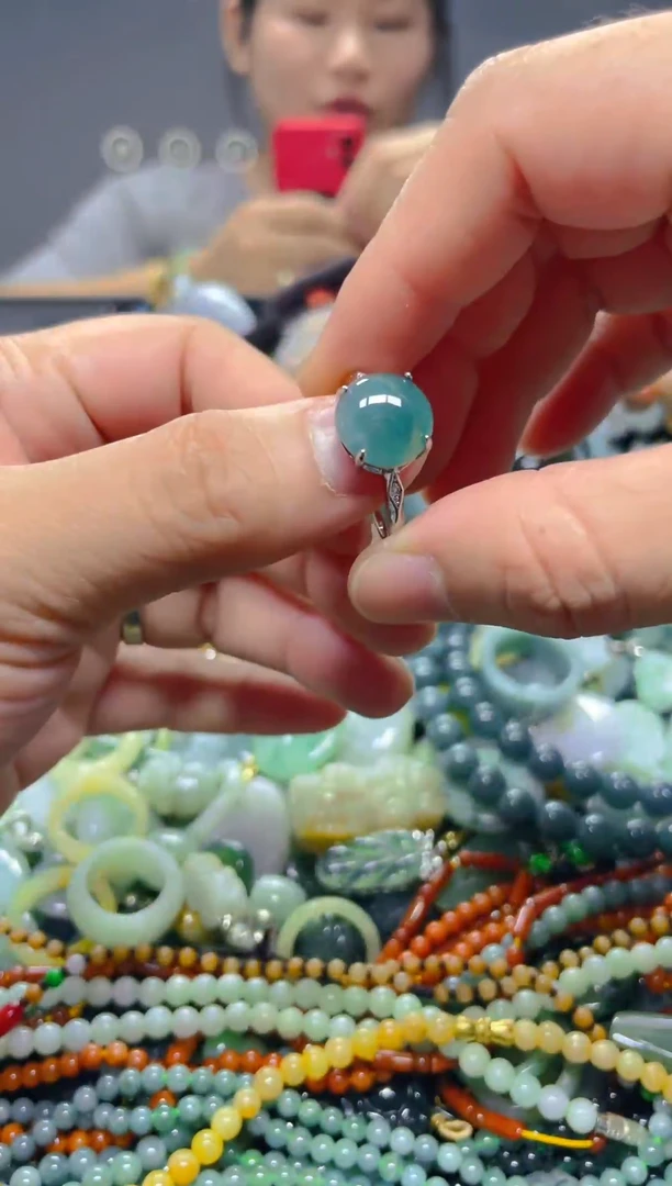 翡翠未镶嵌颈饰/C/翡翠A货,一件也是批发价