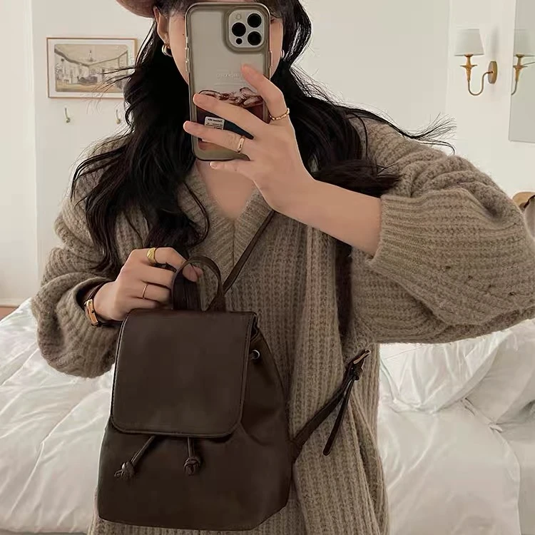 ins同款小巧复古棕色双肩包女2025秋冬新款简约文艺百搭单肩包包