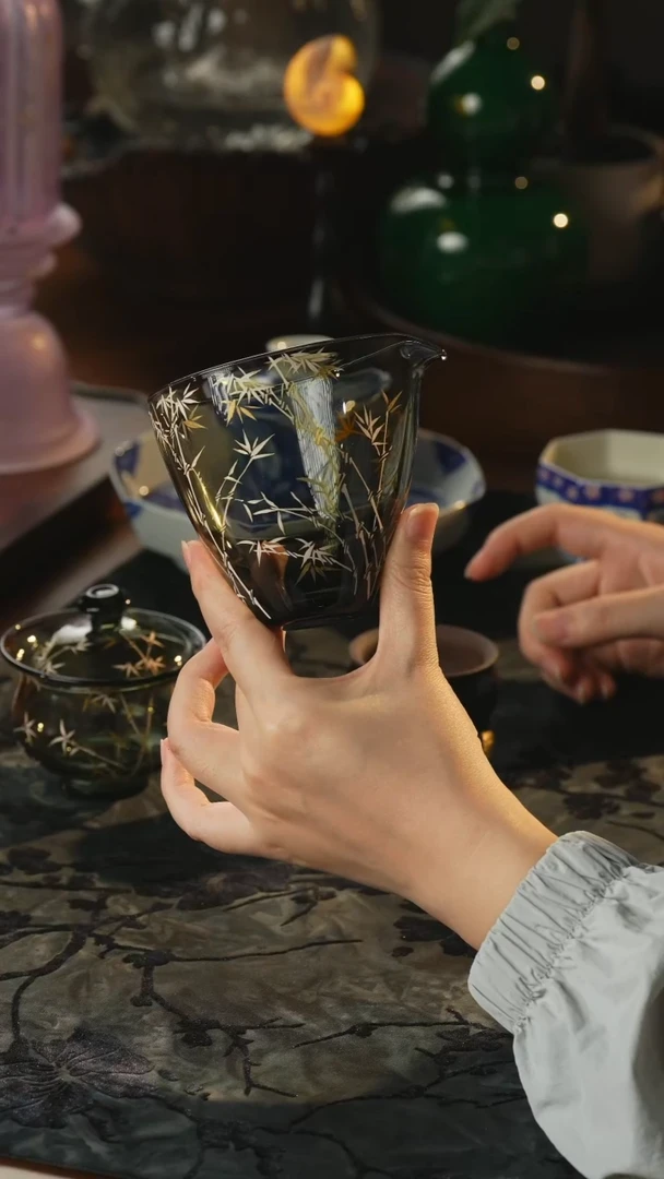 瓷片物肆