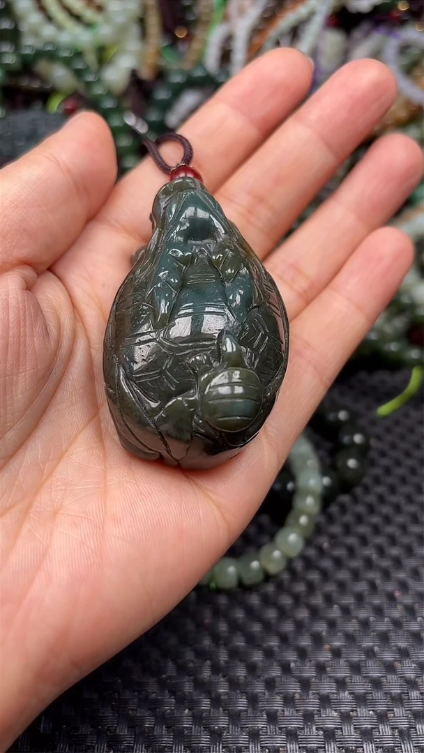 和田玉未镶嵌颈饰1