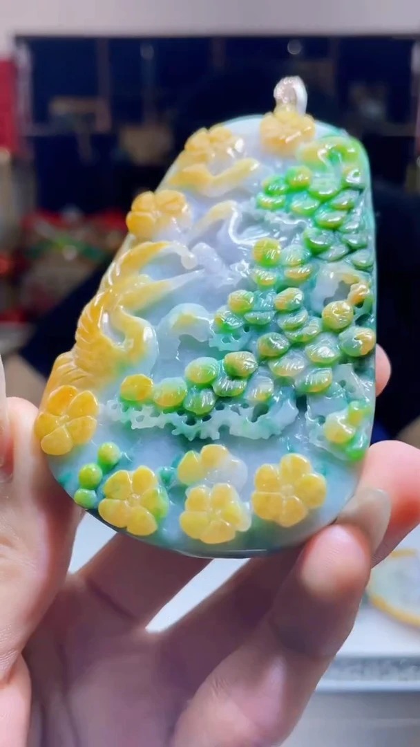 【闪购商品】翡翠吊坠(不含链)未镶嵌Q116