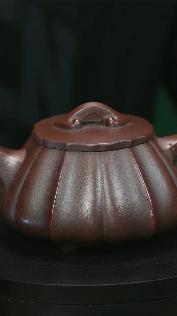 茶壶紫砂观**风H1391紫泥筋纹石瓢