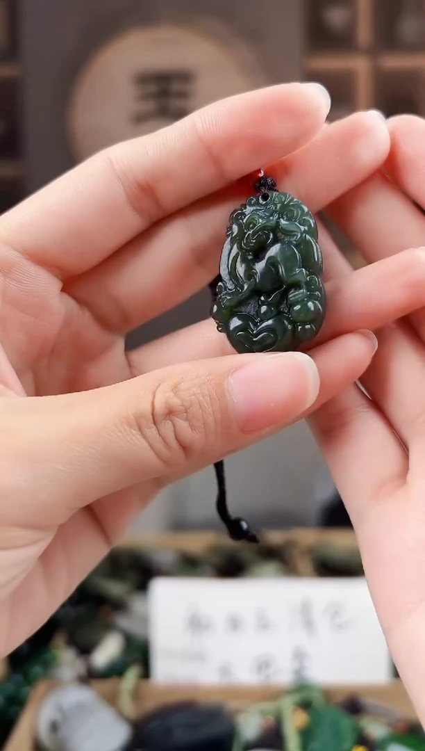 颈饰未镶嵌和田玉拍一发一，多样性发货