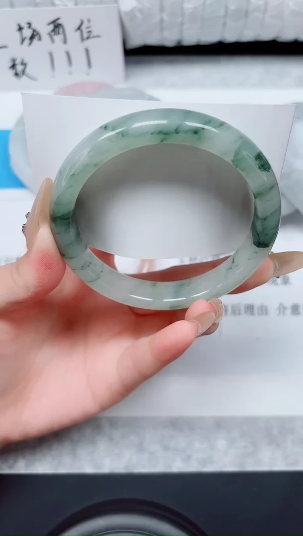 未镶嵌手镯石英质玉85-62