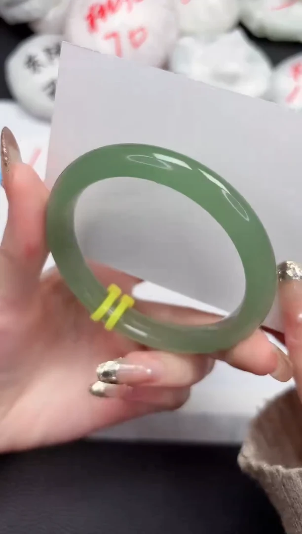 【闪购商品】石英质玉手镯未镶嵌193-56.7