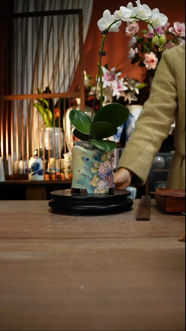 当代景德镇设计师釉下手绘陶瓷花瓶