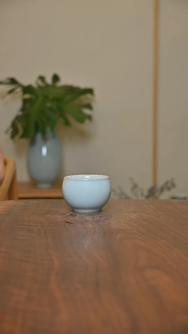 缸杯 天青 微瑕 朱家汝窑款
