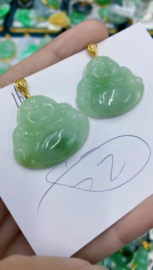 翡翠未镶嵌颈饰1111111111多样性发其一