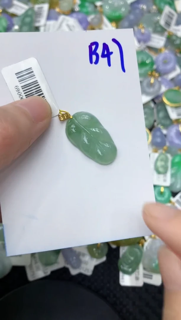 【闪购商品】翡翠颈饰18K金镶嵌11111111111