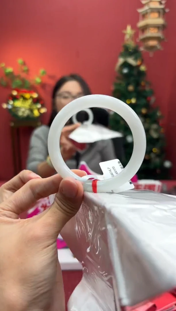 未镶嵌手镯（圆镯）翡翠翡翠手镯15