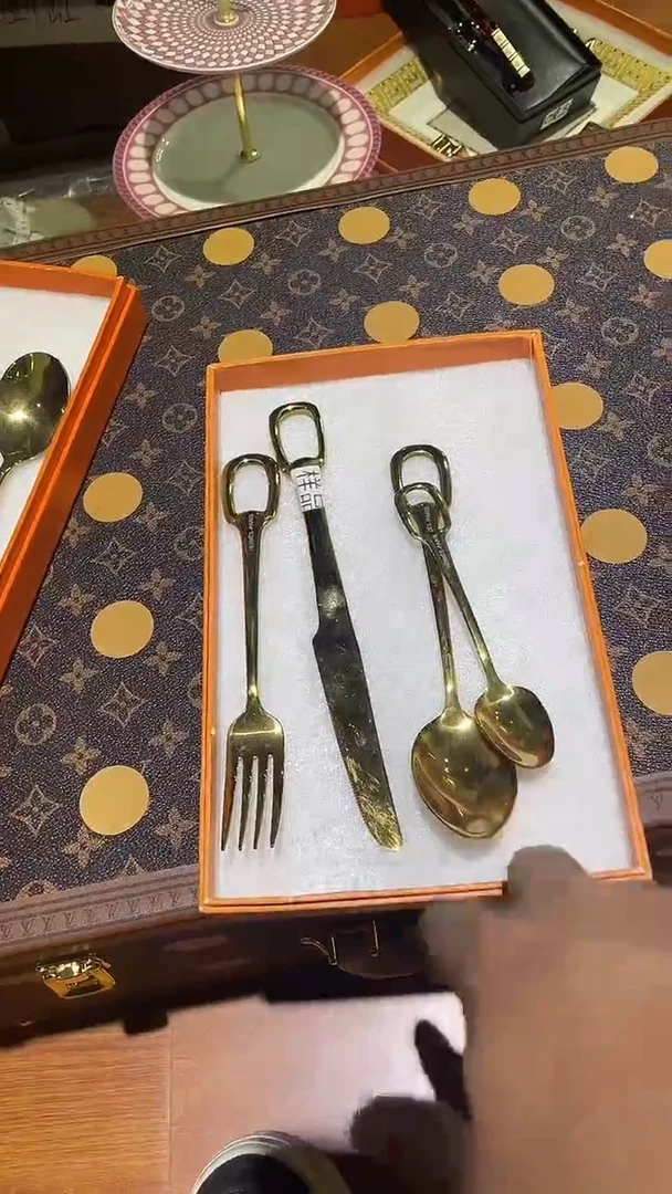 杯鸿辉家品牌瓷器，京东包邮！