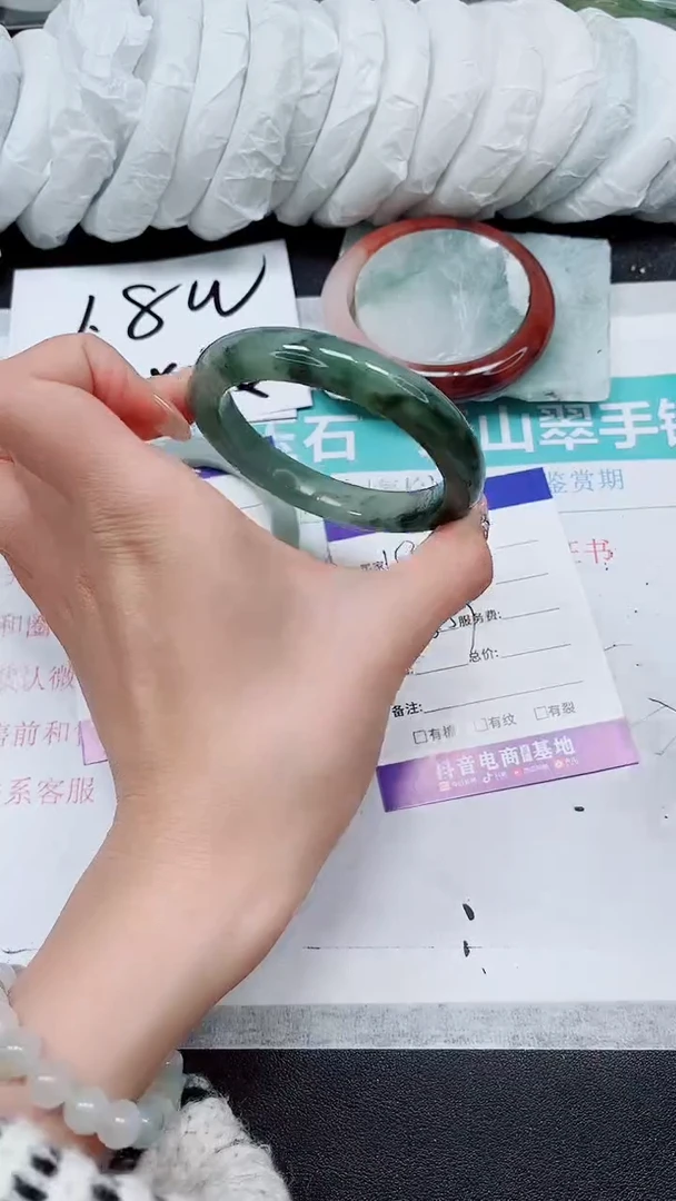 【闪购商品】石英质玉手镯未镶嵌A153-56/57