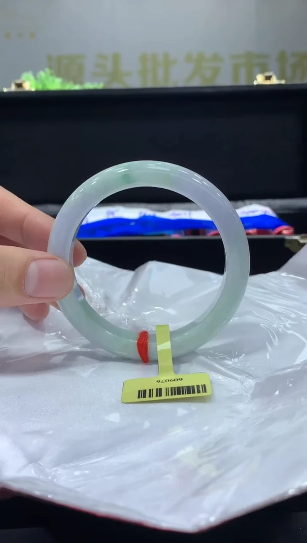 未镶嵌手镯翡翠翡翠手镯