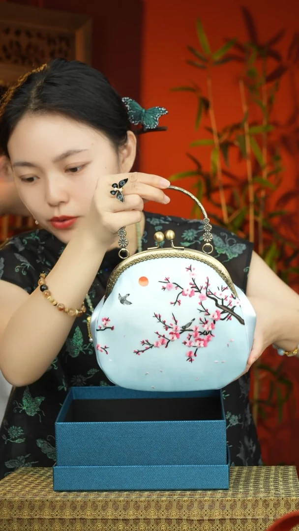 刺绣苏绣汉服包包