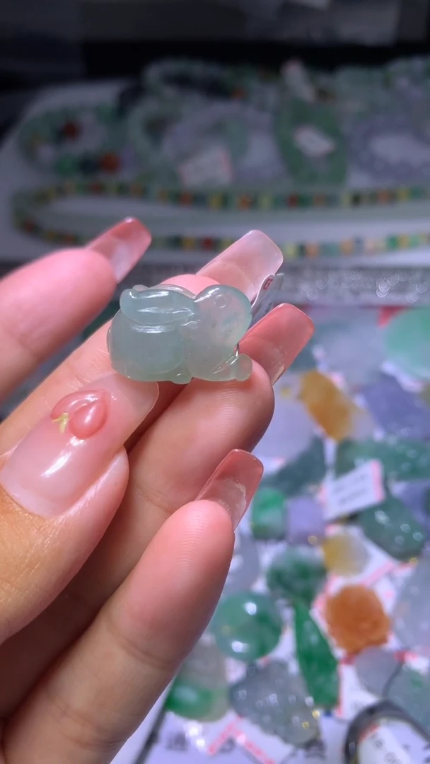翡翠未镶嵌颈饰米****IMXX003724
