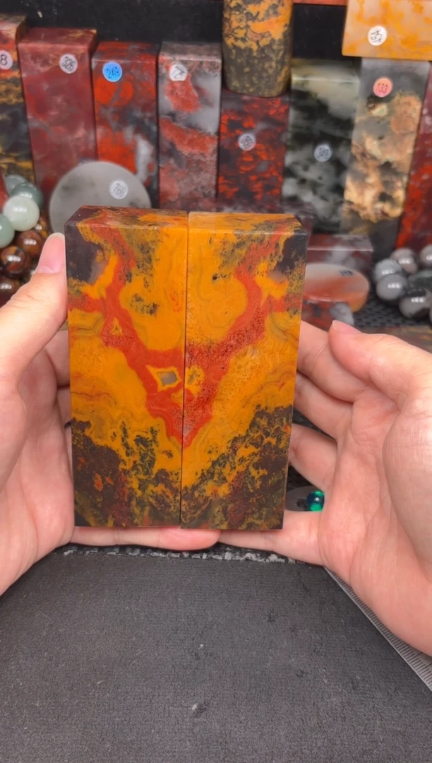 玉 桂林鸡血玉印章摆件 编号：对章