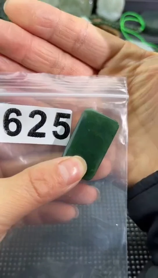 未镶嵌和田玉珠宝半成品牌子