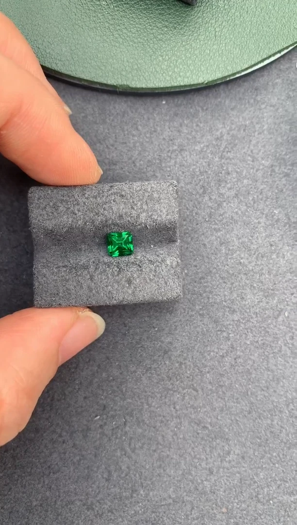 【闪购商品】祖母绿裸石未镶嵌64分祖母绿