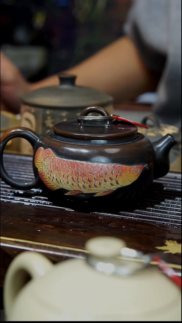 云南建水紫陶小*米089  全手工彩填壶  180cc