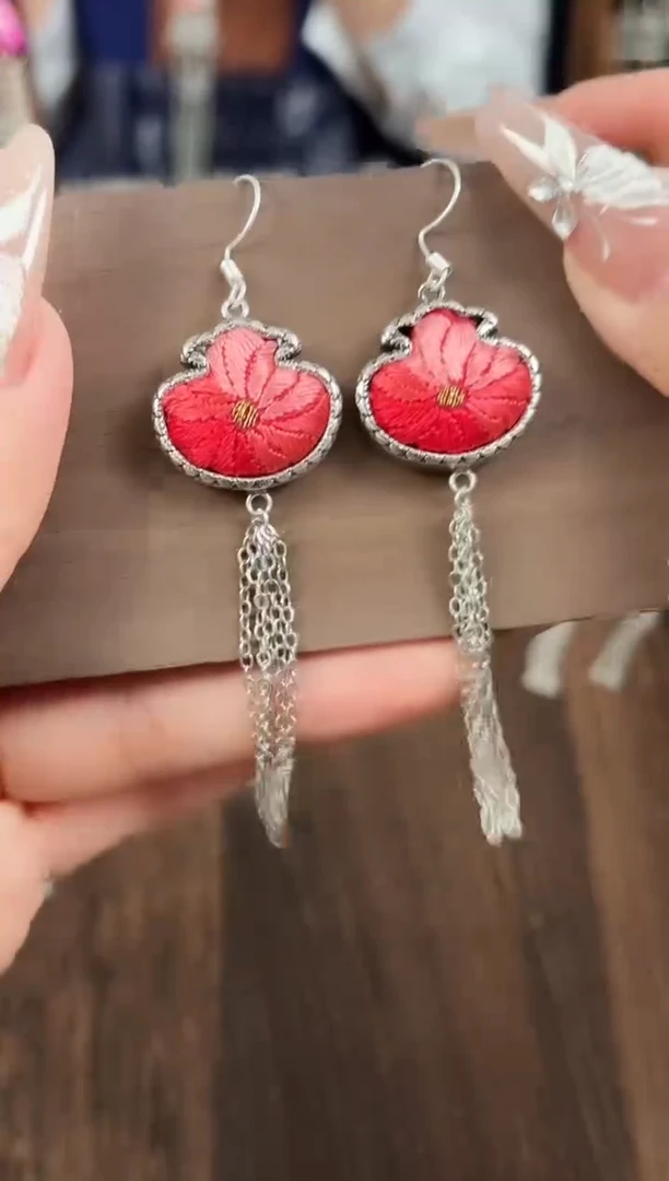 织绣民族风非遗老绣饰品545