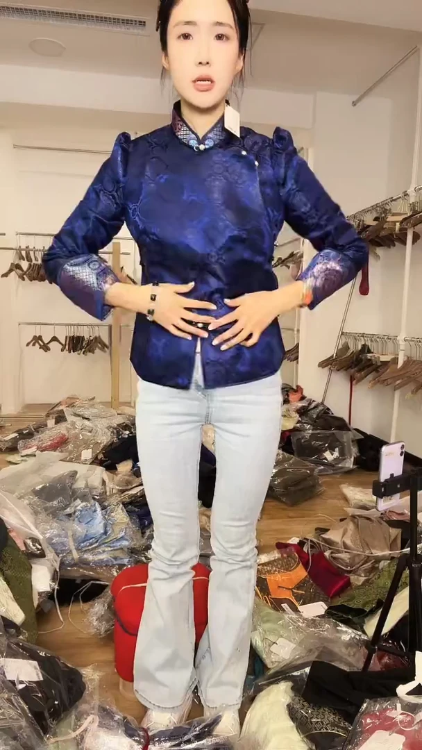 外套       XL码      115-125斤