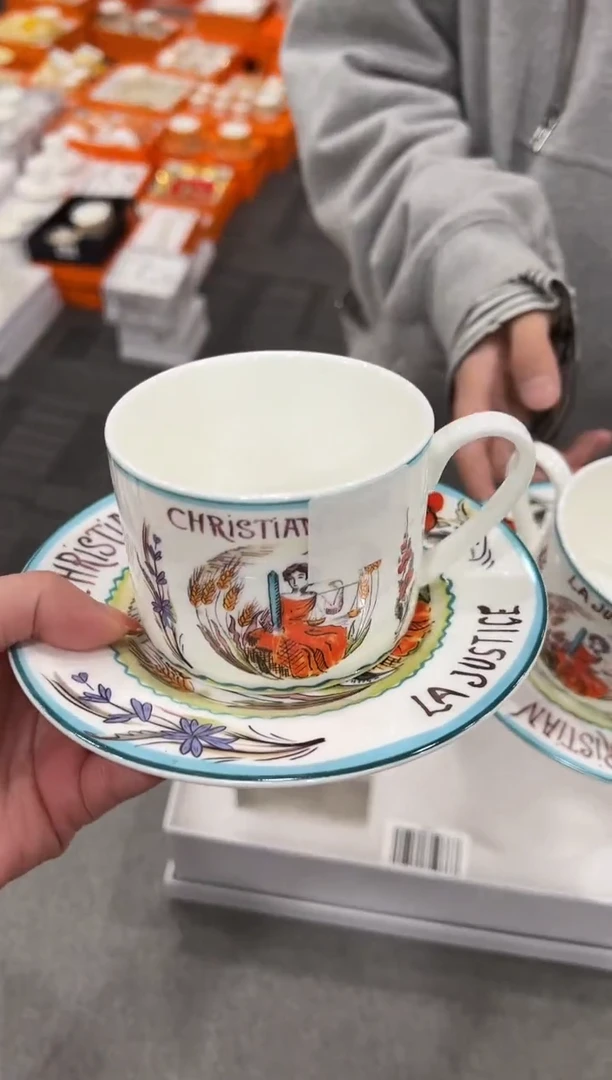 【闪购商品】杯H862--------------