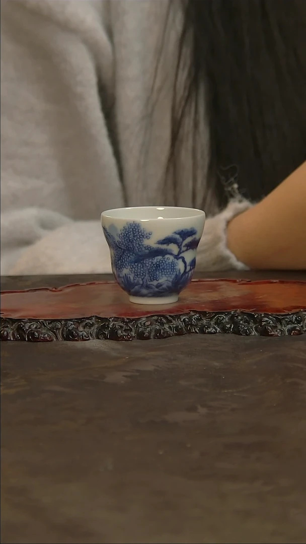 【闪购商品】青花手绘山水主人杯