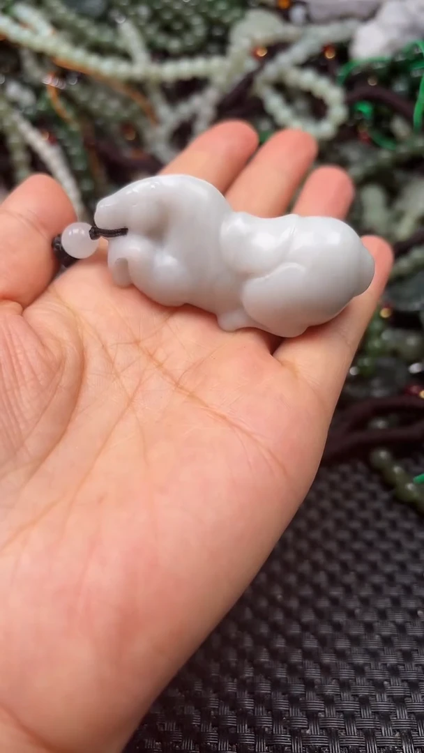 和田玉未镶嵌颈饰1