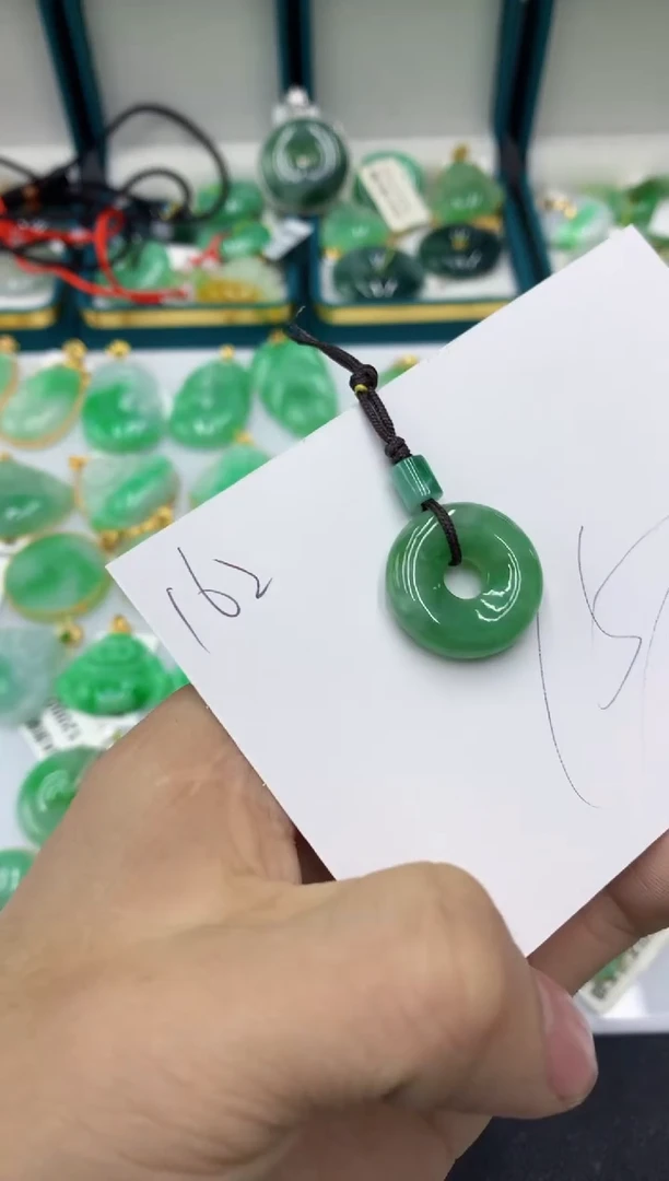 【闪购商品】翡翠颈饰未镶嵌1111111111