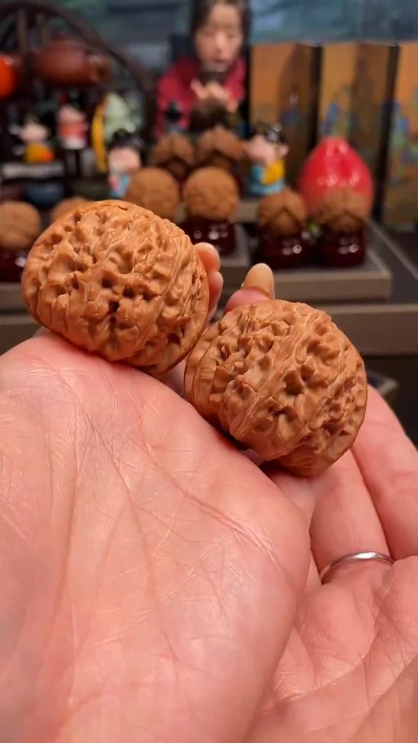 【闪购商品】文玩核桃把件F805白狮子43