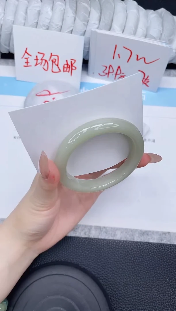 未镶嵌手镯石英质玉120-55