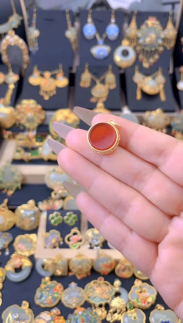 【闪购商品】玛瑙/玉髓吊坠合金花丝镂空红香囊吊坠