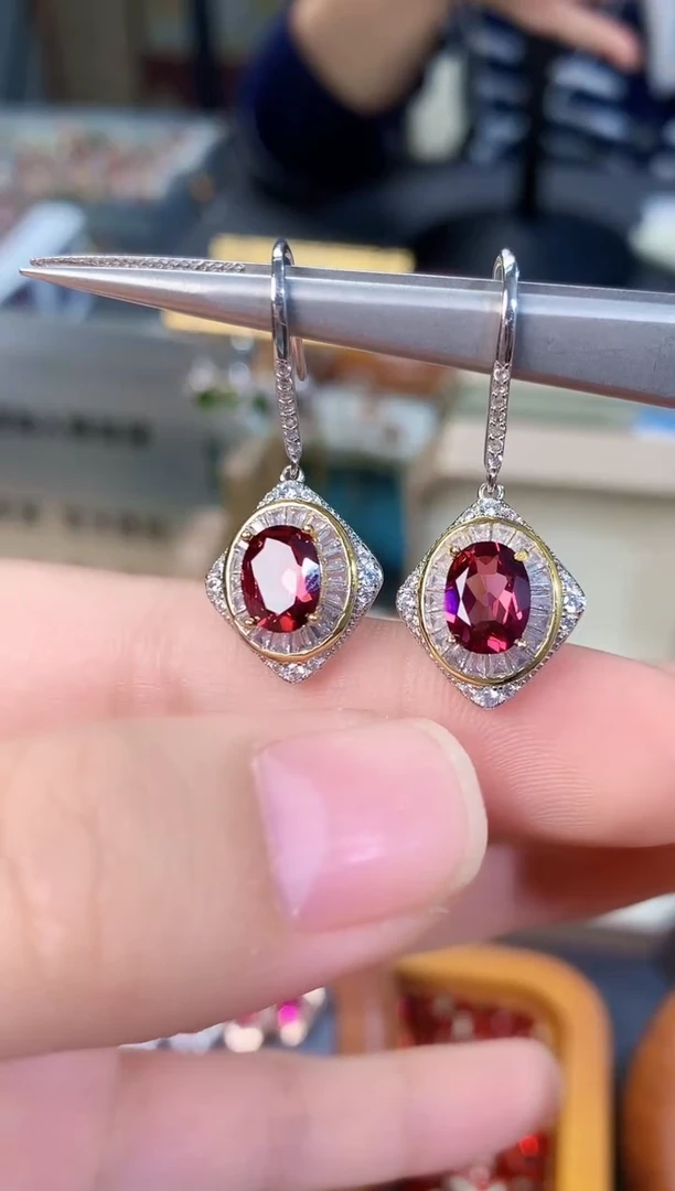 【闪购商品】石榴石耳钩银S925镶嵌天然镁铝