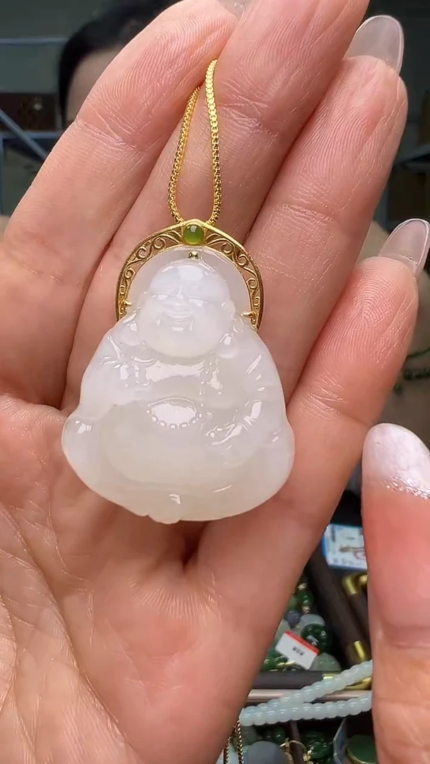 颈饰18K金镶嵌和田玉(多样性发货.发其一）11.03.46