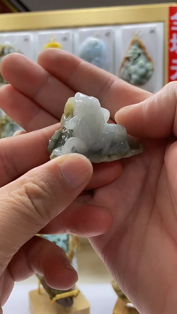 翡翠未镶嵌颈饰翡翠A货2025/7/8