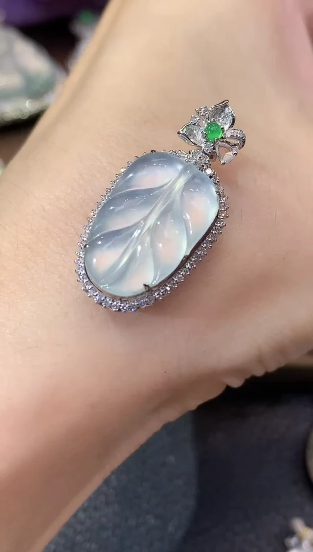 吊坠(不含链)18K金镶嵌翡翠C13
