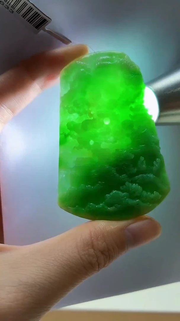 未镶嵌定制翡翠枫4688zm-毛货挂件