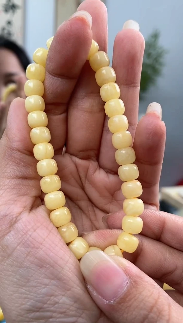 【闪购商品】蜜蜡裸石未镶嵌天然琥珀蜜蜡手串