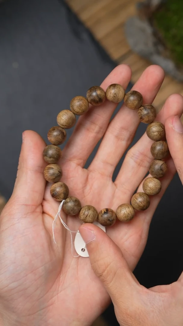 沉香手串L11010-12文莱黑棋软丝1.2/12g