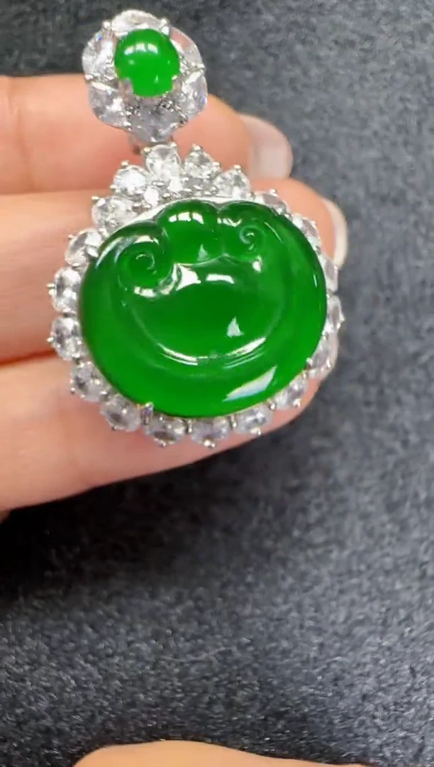 未镶嵌定制翡翠翡翠吊坠121