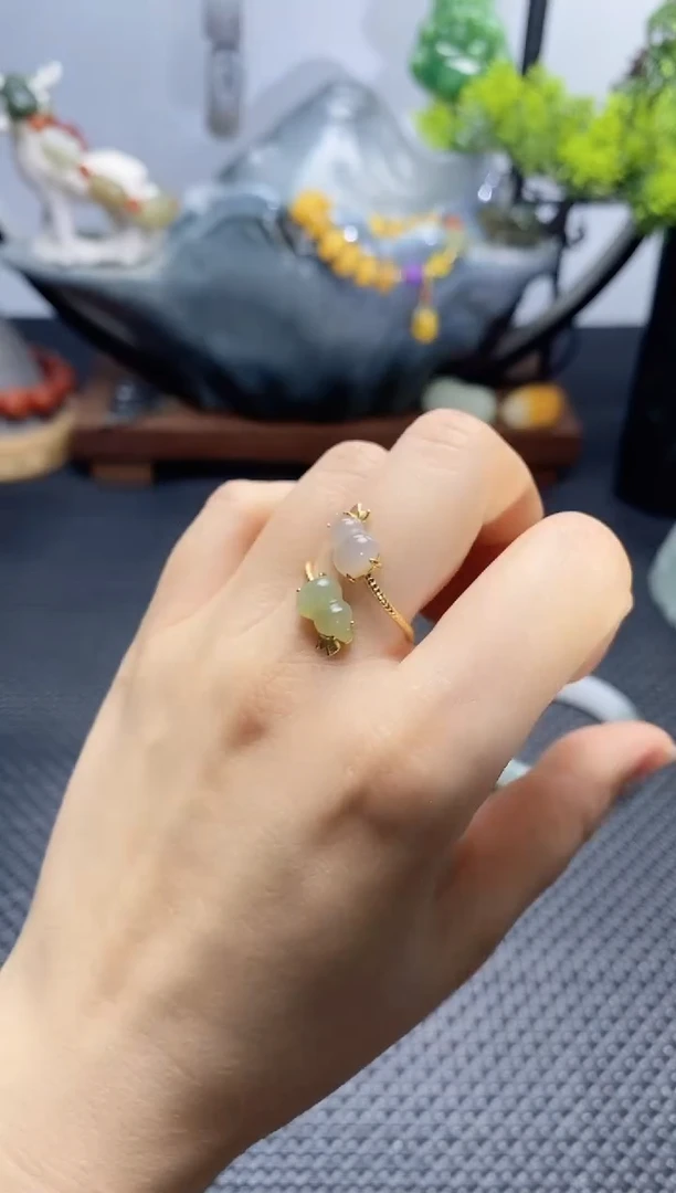 【闪购商品】和田玉戒指银S925镶嵌葫芦