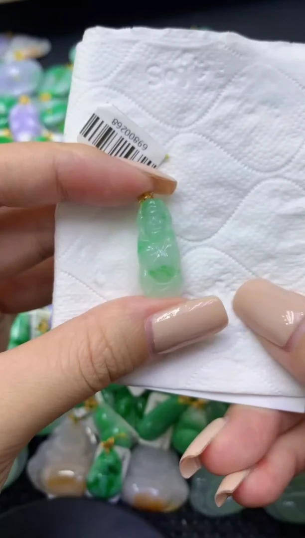 颈饰18K金镶嵌翡翠天然缅甸翡翠A货