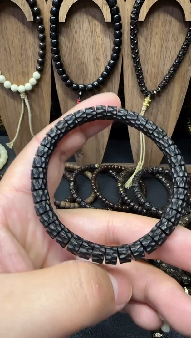 手串椰蒂黑金牙纹吞噬椰蒂无相7*5尺寸精工雕刻款手串